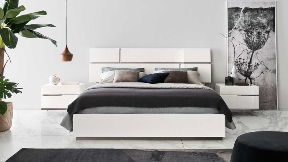 Balta lova Artemide su suoliuku prie lovos galo, ALF ITALIA