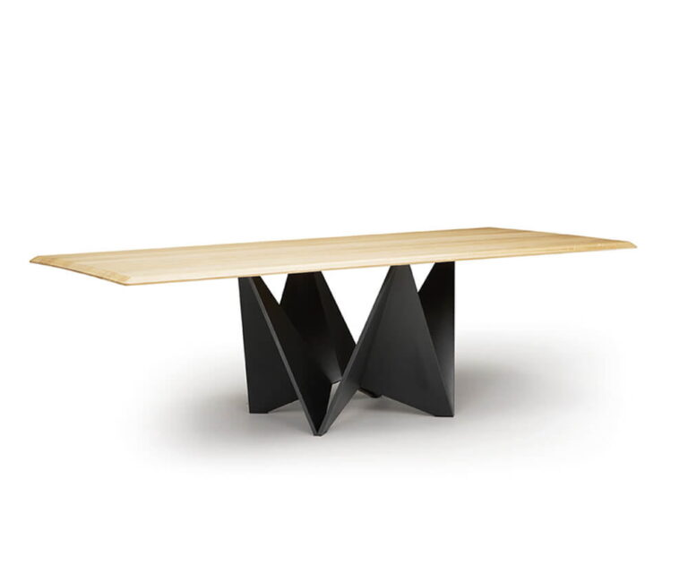 Medinis valgomojo stalas Origami – pagrindinis vaizdas baltame fone, NATISA