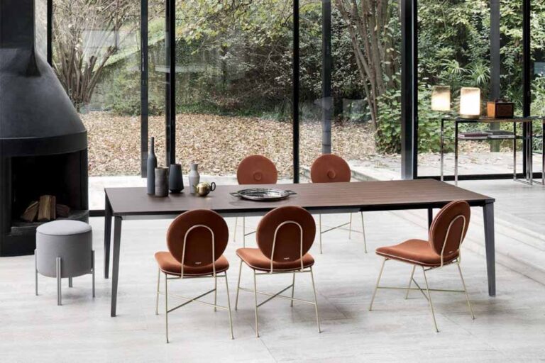 echo in valgomojo stalas