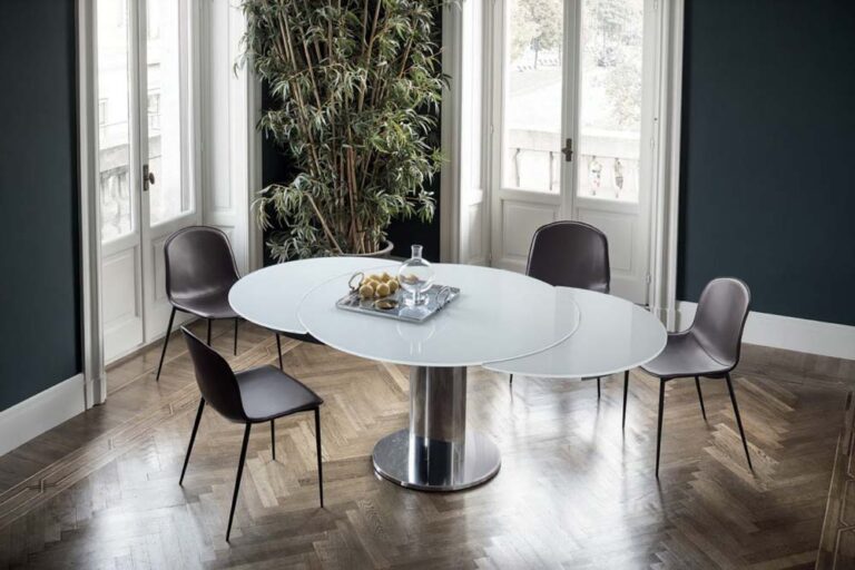 Giro valgomojo stalas su išdidinomo elementu