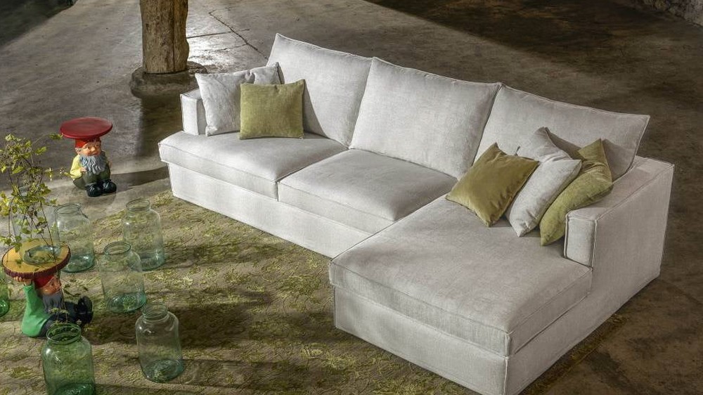 Balta kampinė sofa Alter su išilgintu gulto moduliu, SAMOA DIVANI