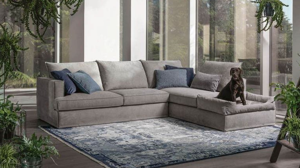 Pilkai smėlio spalvos kampinė sofa Glammy su šunimi, SAMOA DIVANI