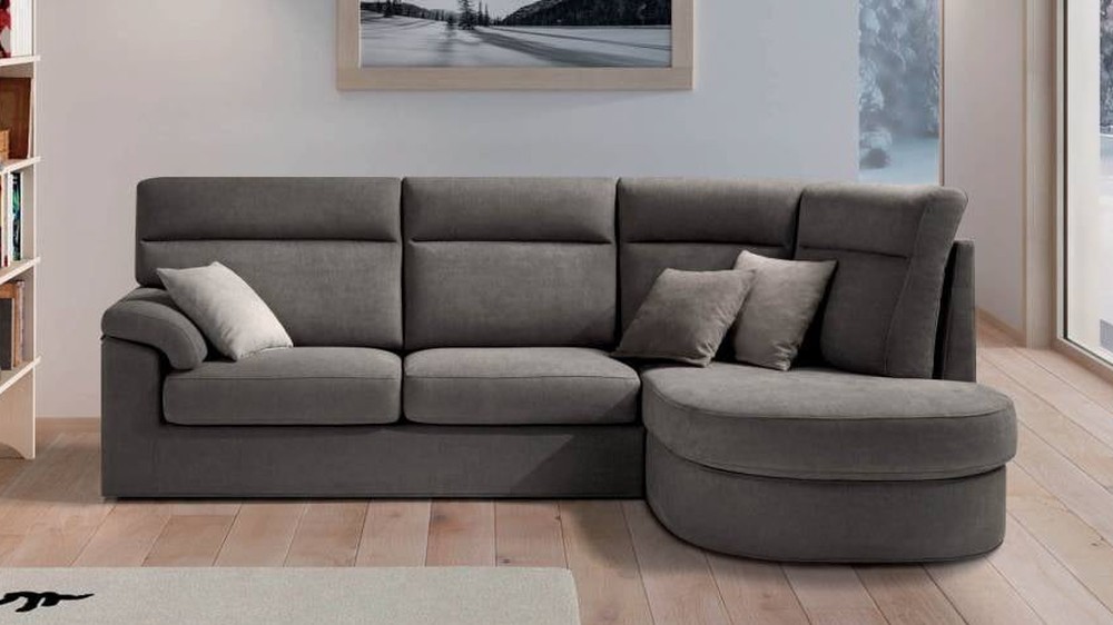 Pilka sofa Alter su šezlongu ir juodai baltu kilimu, SAMOA DIVANI