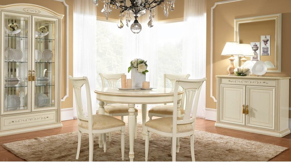 Siena Ivory kėdės prie apvalaus stalo su vitrinine spintele, CAMELGROUP