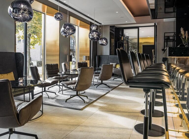 Vokiški baldai baro kėdė 2b_LHASA-Stool-KFF (3)