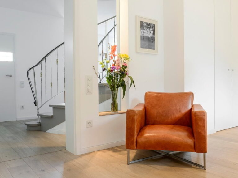 Vokiški baldai fotelis LUIS-KFF (3)