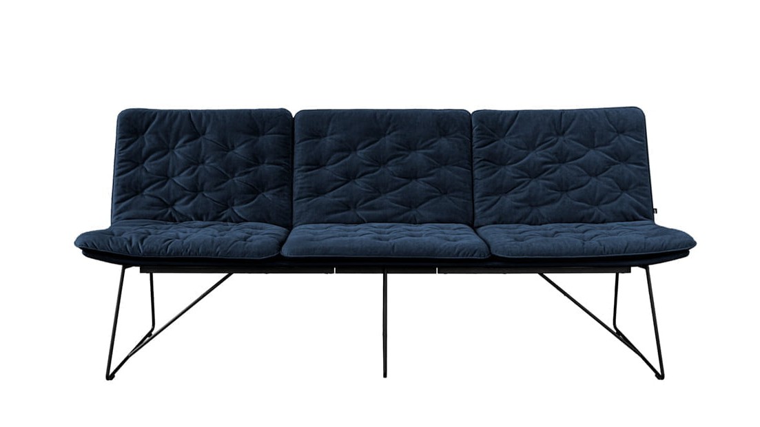 Mėlyna velvetinė dygsniuota trivietė sofa Arva Stitch ant pavažų bazės, KFF