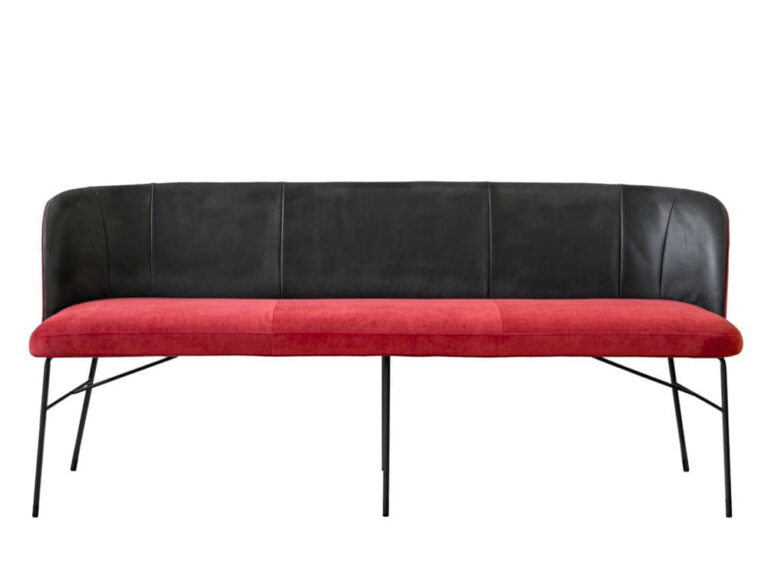 Juoda ir raudona trivietė sofa Gaia Line ant metalinių kojų – priekinis vaizdas, KFF