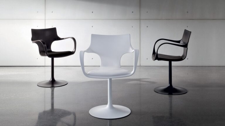 Kėdė Sovet Flute Girevole moderni