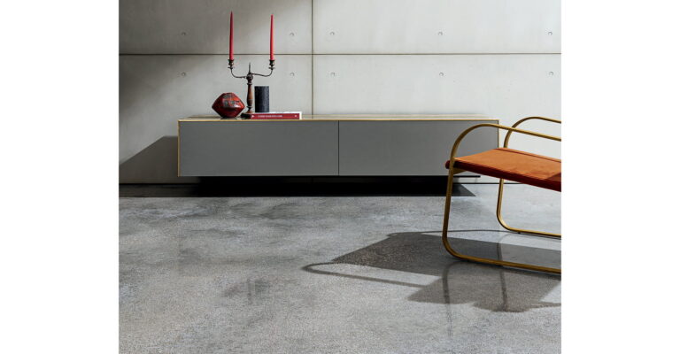 Komoda pakabinamama Sovet Magda