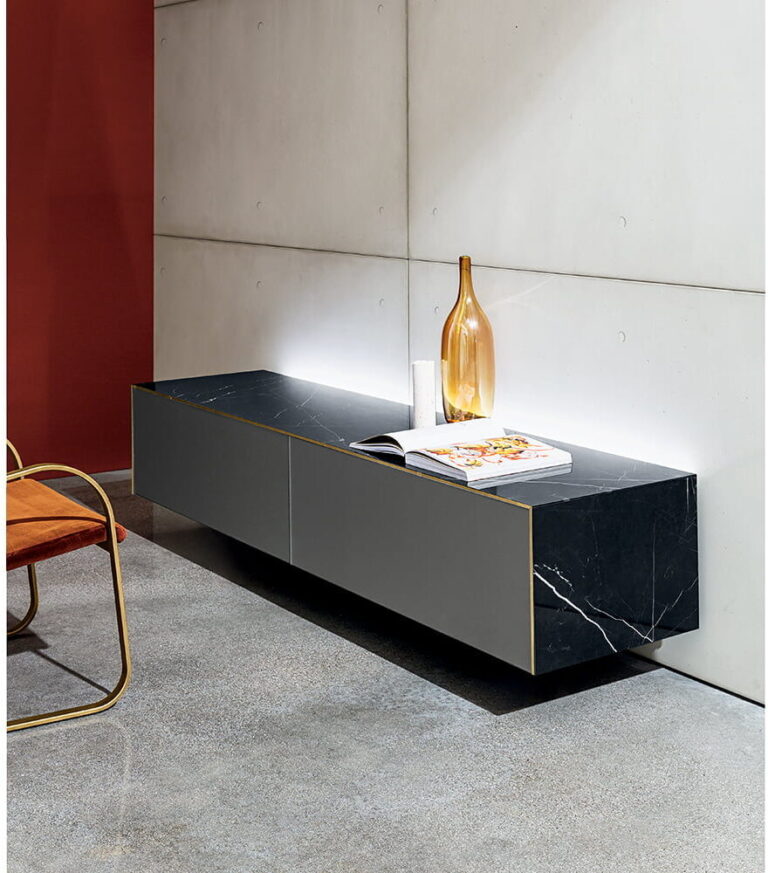 Komoda pakabinamama Sovet Magda