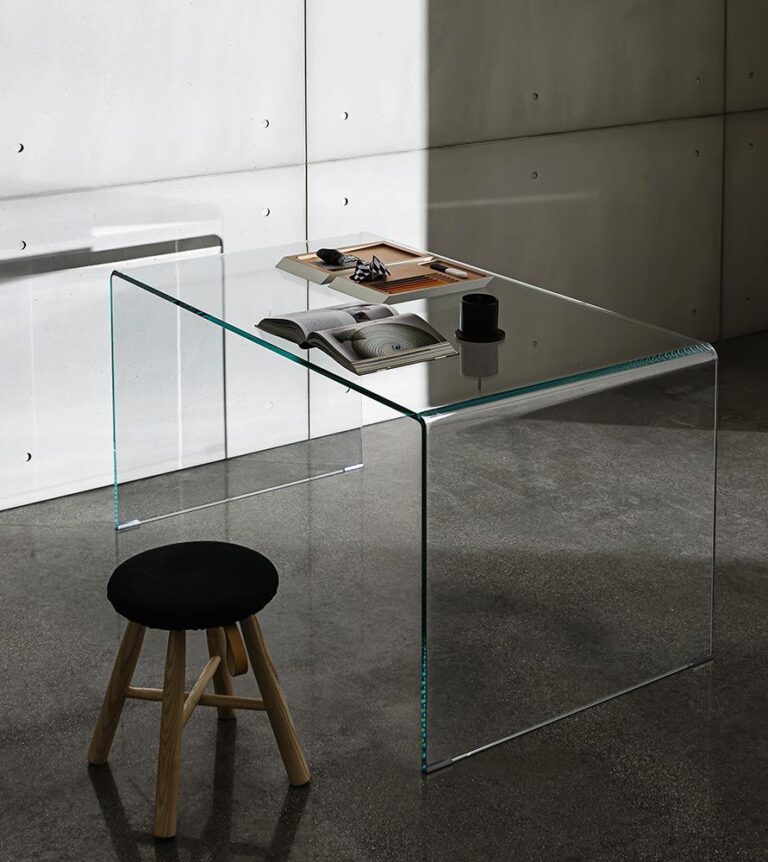 Darbo stalas Sovet Order modernus