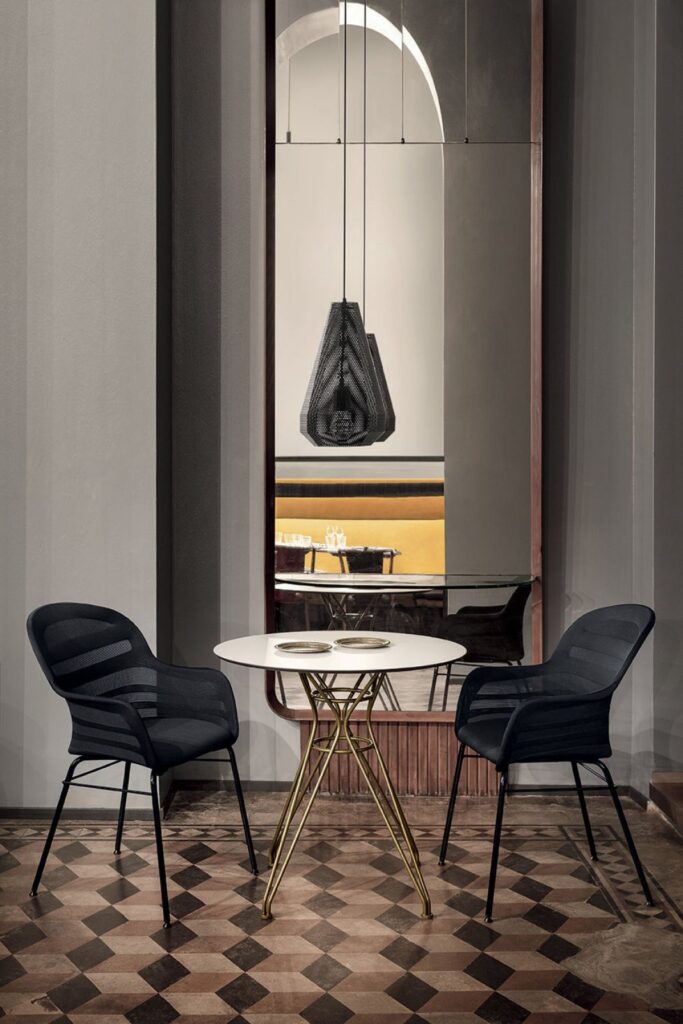 Valgomojo stalas Vincent Low (1) modernus