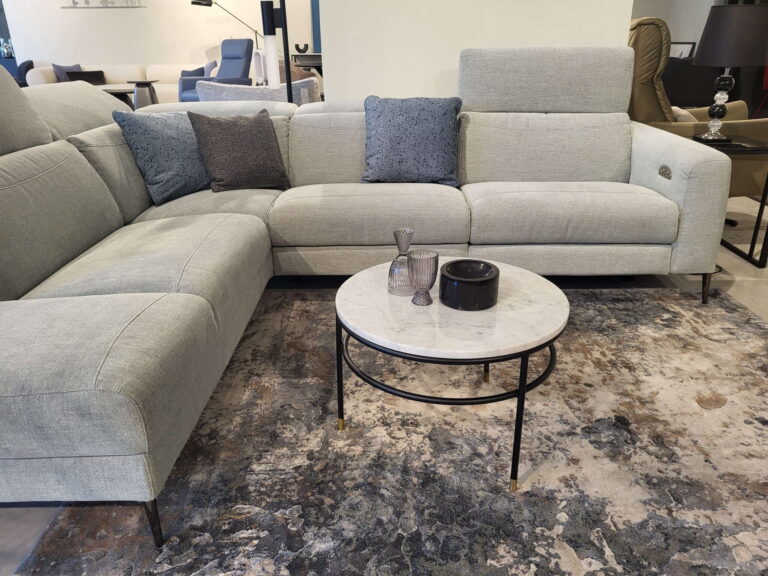 Modernus kavos staliukas baltas itališkas (3) ekspozicija