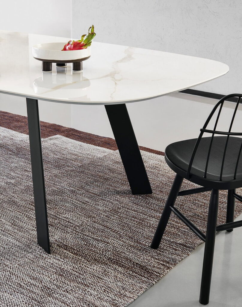 Valgomojo stalas Alexander1