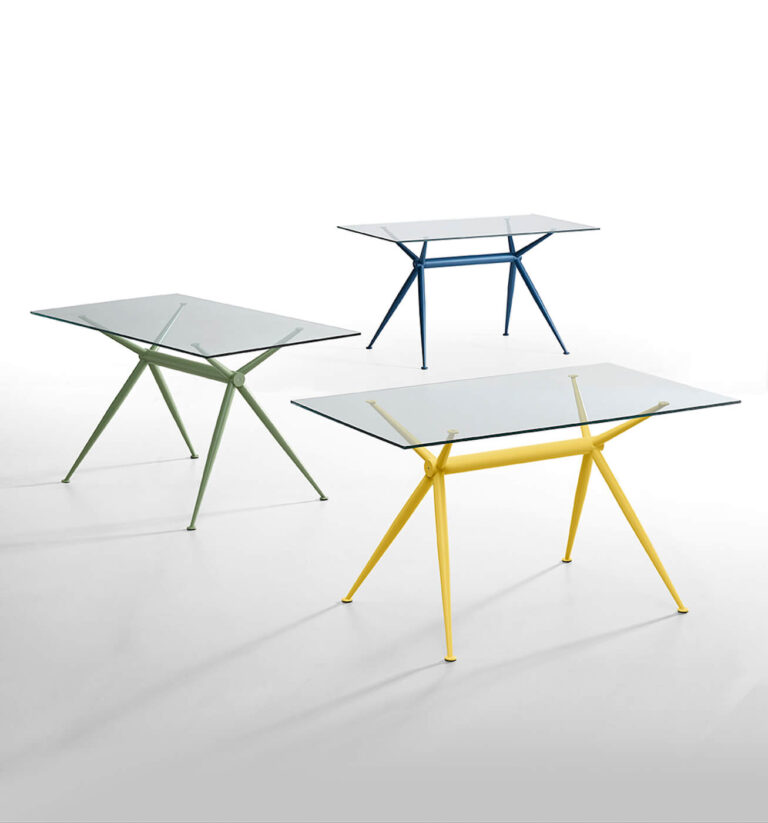 Valgomojo stalas Brioso3 modernus stiklinis