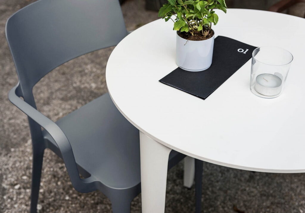 Valgomojo stalas Nenè round1