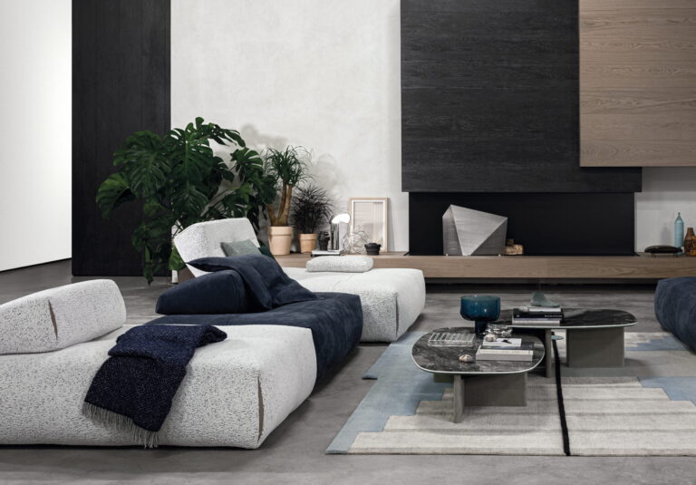 Cierre1972 kavos staliukas Wings modernus