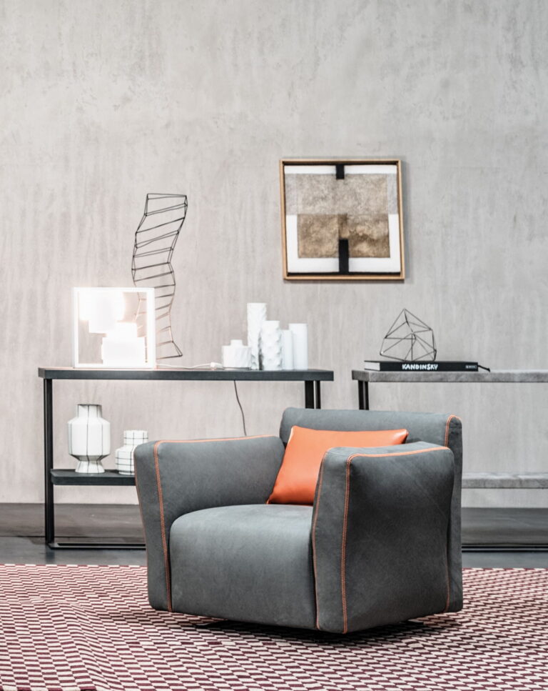 Modernus Flower fotelis Cierre1972 itališki baldai