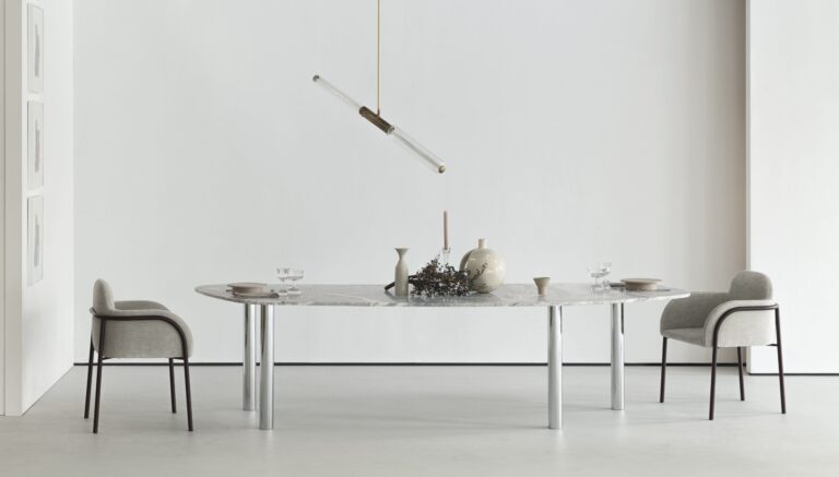 Modernus stalas Tango Cierre1972