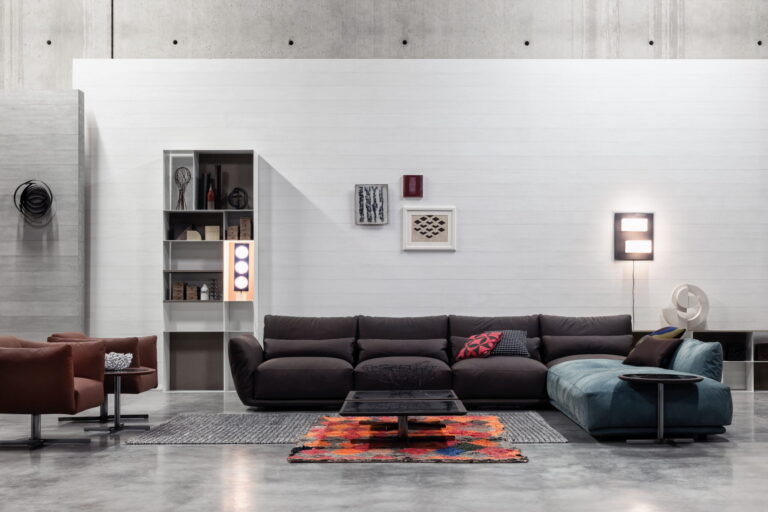 Mudilinis modernus minkštas kampas Cierre1972 itališki baldai Clift