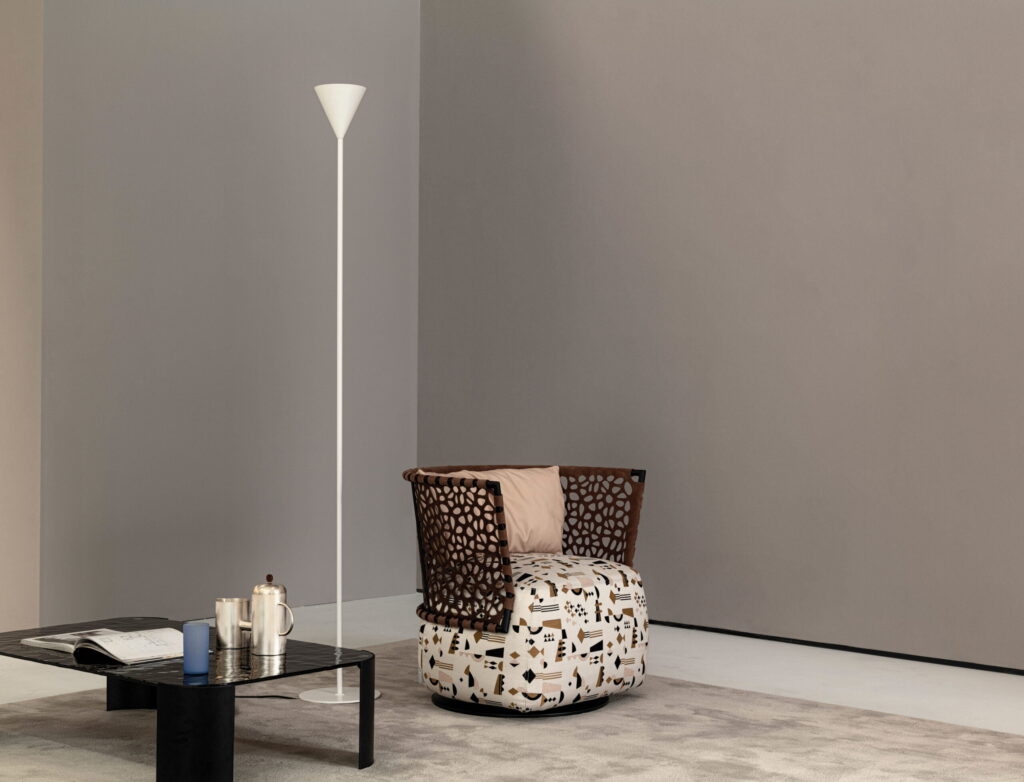 Regis 2022 fotelis Cierre1972 itališki baldai