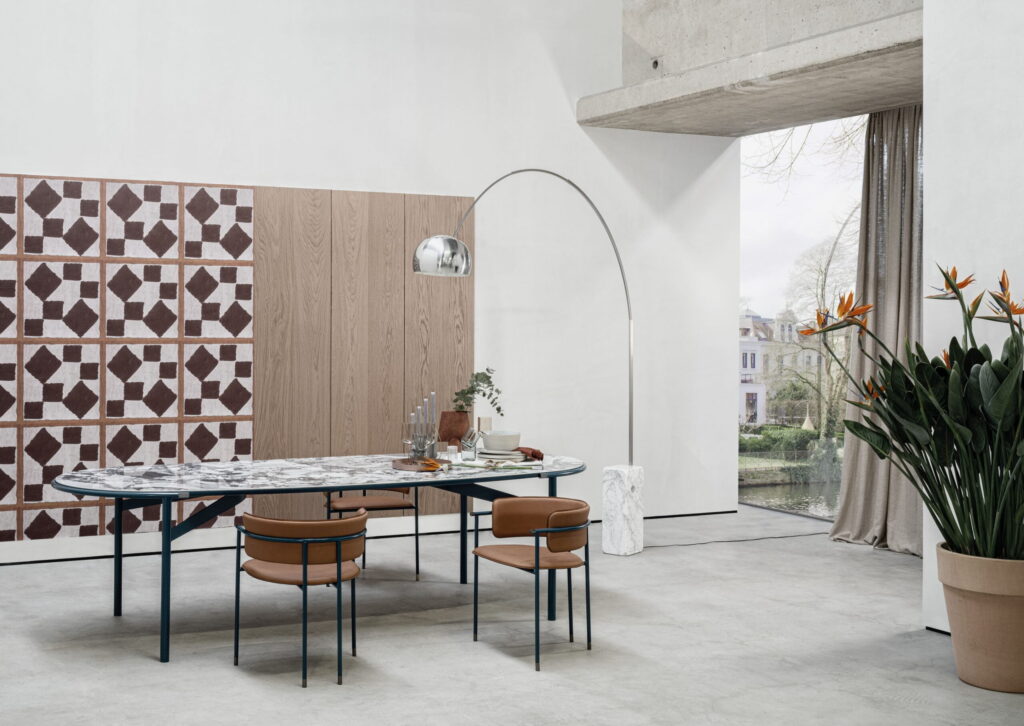 Modernus stalas Mac Cierre1972