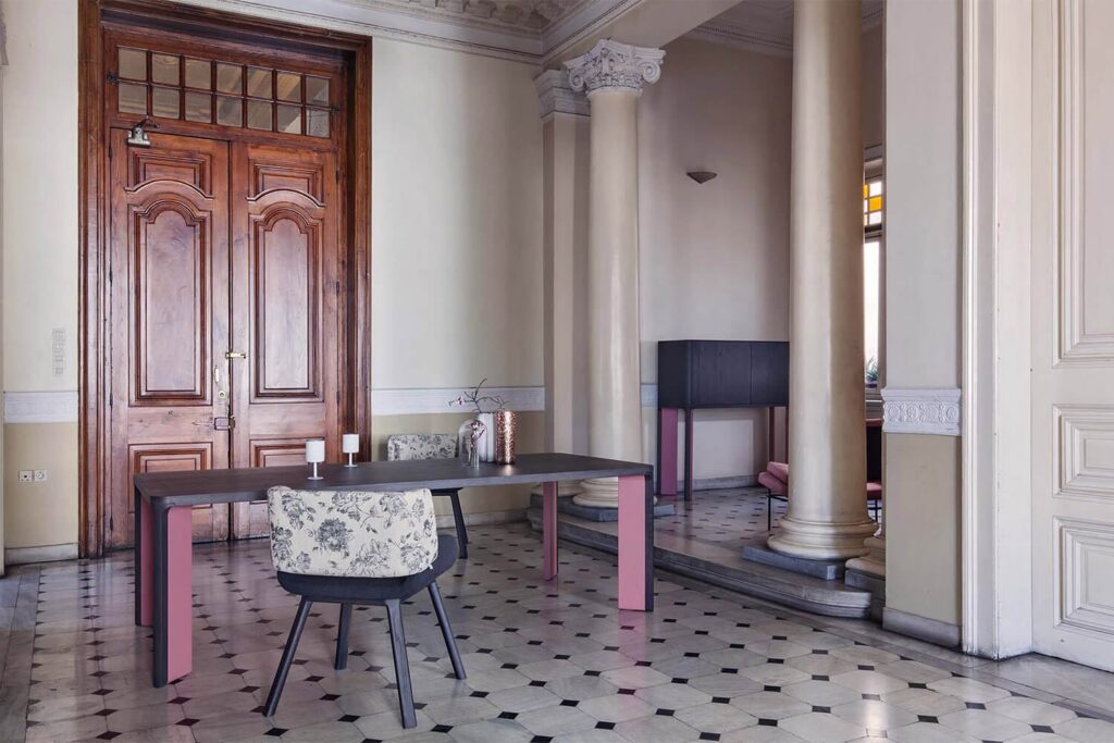 Acro Bat modernus stalas valgomojo Al2