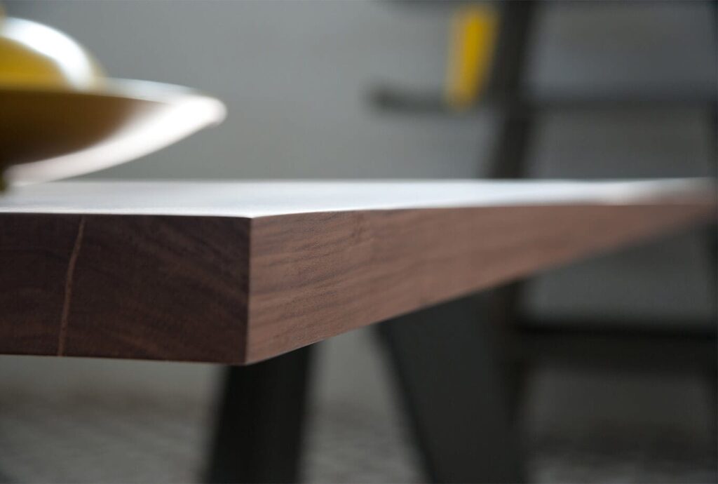 Modernus stalas Alhambra B valgomojo Al2