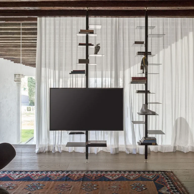 Mogg adelaide_knygu_lentyna (12)