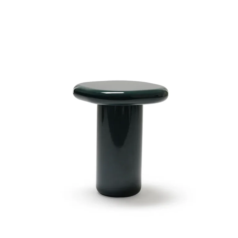 Mogg_bilbao_ kavos ir zurnalinis staliukas 8