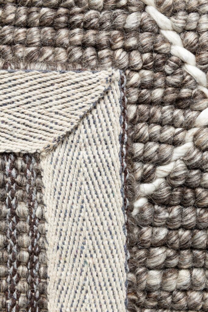 Modernus Kilimas Ligne Pure FRAMEWORK