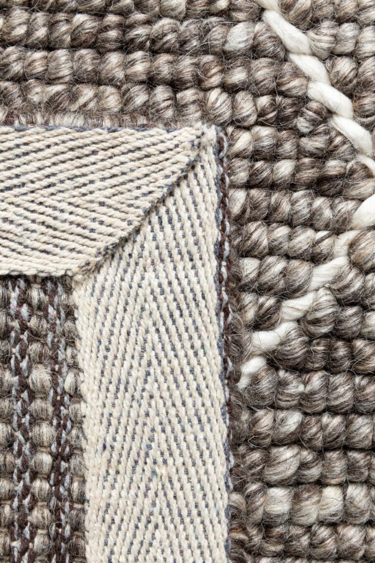 Modernus Kilimas Ligne Pure FRAMEWORK