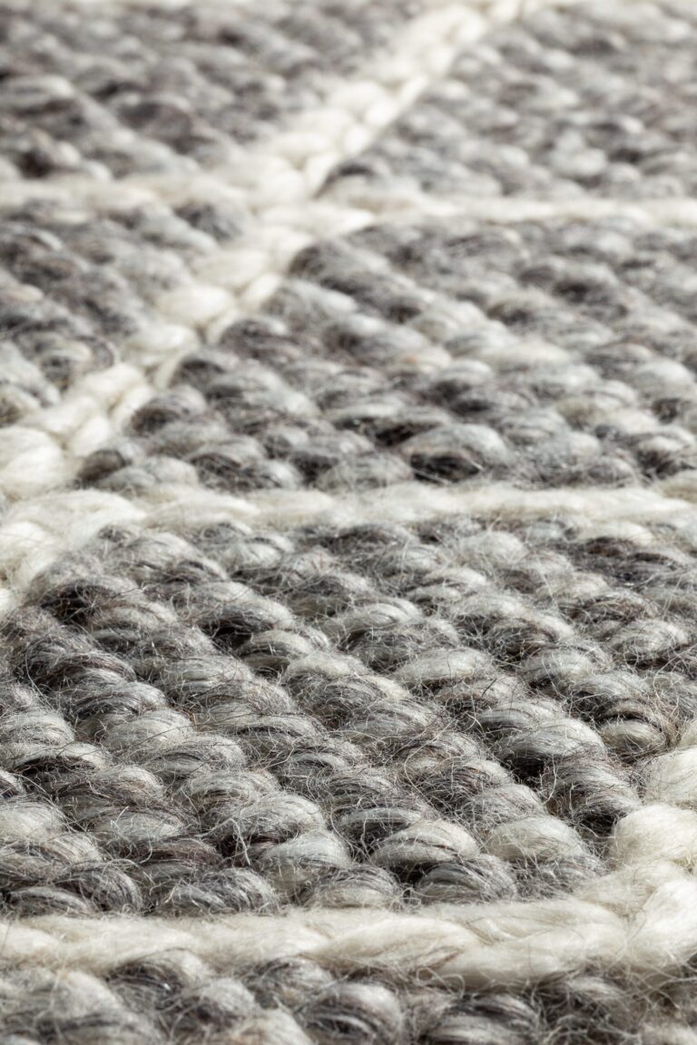 Modernus Kilimas Ligne Pure MERGE