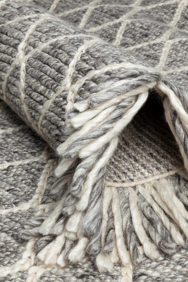 Modernus Kilimas Ligne Pure MERGE