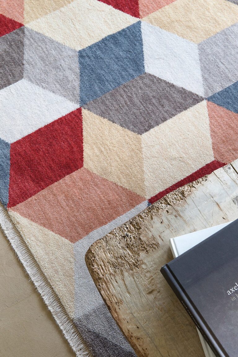 Modernus Kilimas Ligne Pure CUBE