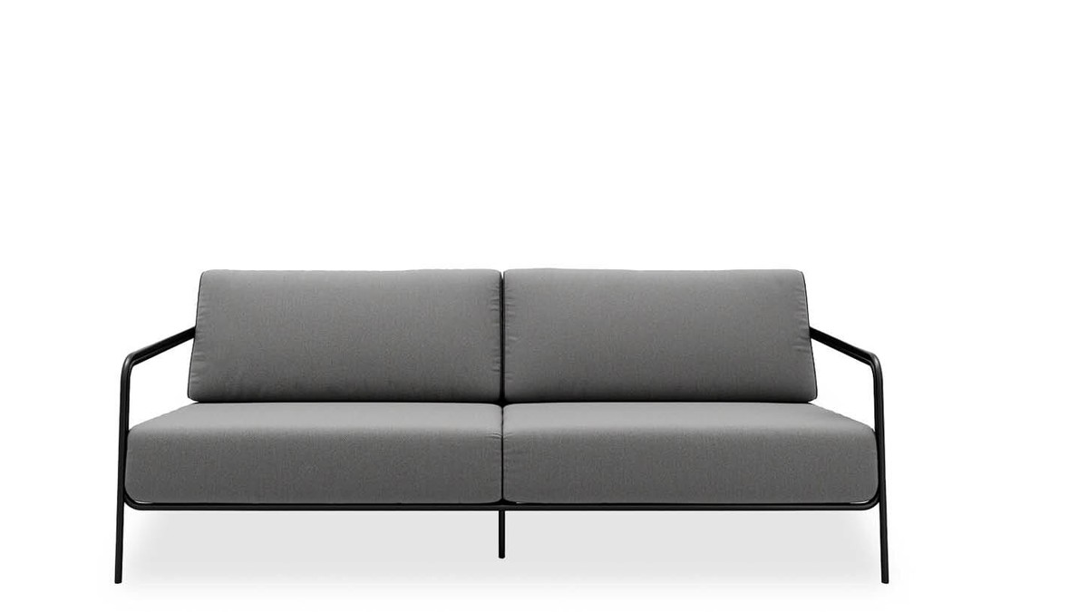 Kler šviesi sofa Estivo ant metalinio karkaso