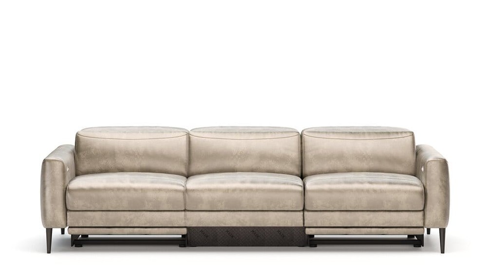 Kler taupinės spalvos audinio sofa Capriccio baltame fone