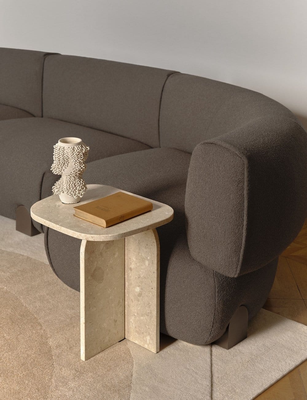 PHILIA SMALL akmens marmuro kavos ir žurnalinis staliukas svetainei (1)