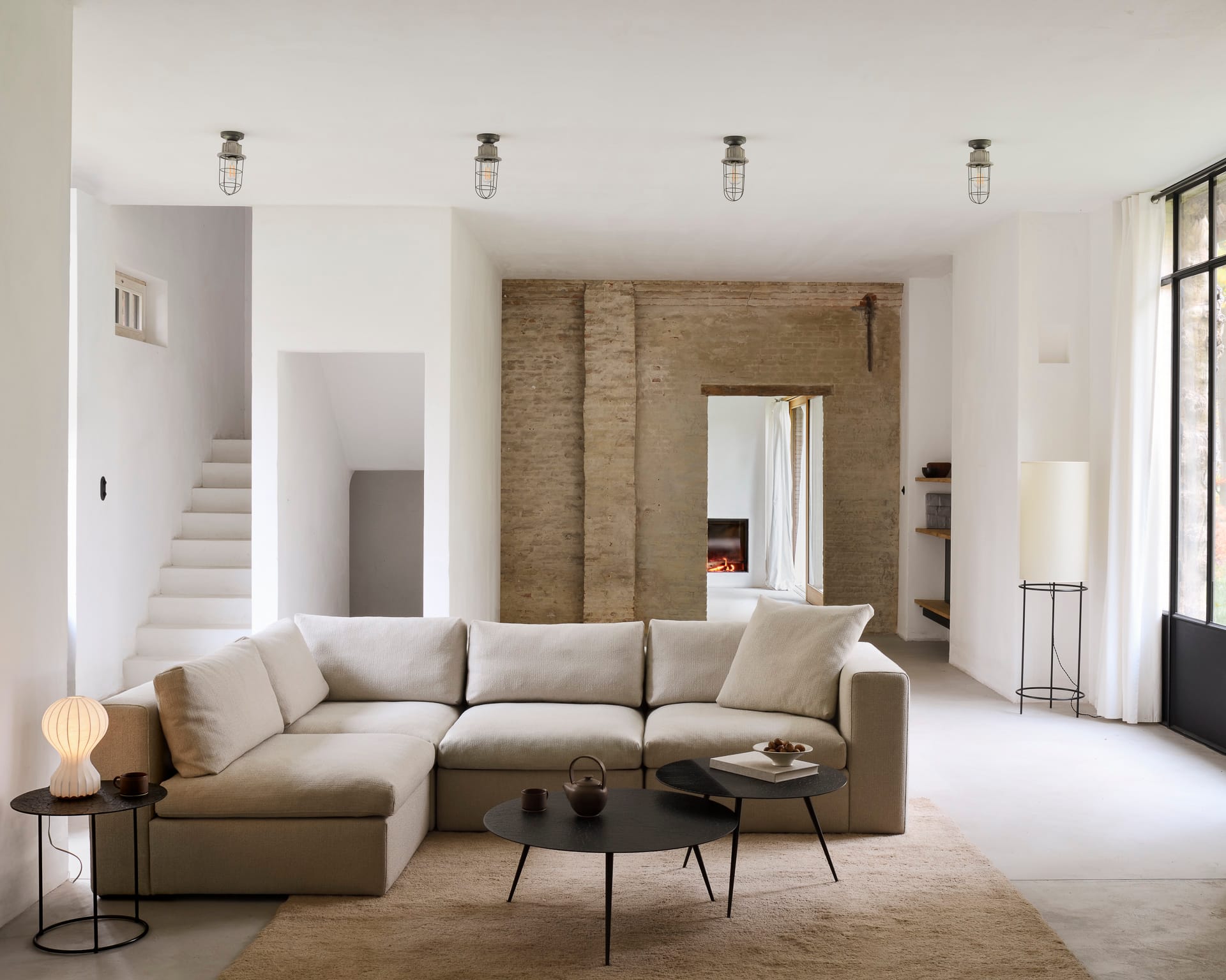 Kavos ir žurnalų staliukas Luna