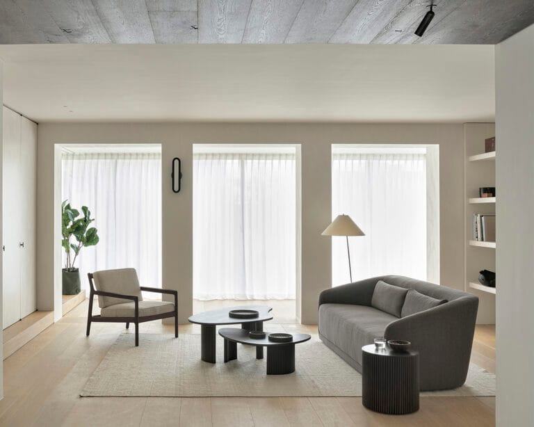 35008 Kavos ir žurnalų staliukas Boomerang 90x61x29h cm (27)