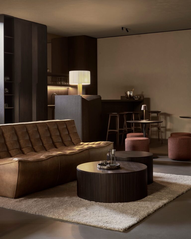 50011 Itališkas Modernus Valgomojo stalas Torsion medinis juodas plotis 70 cm (9)