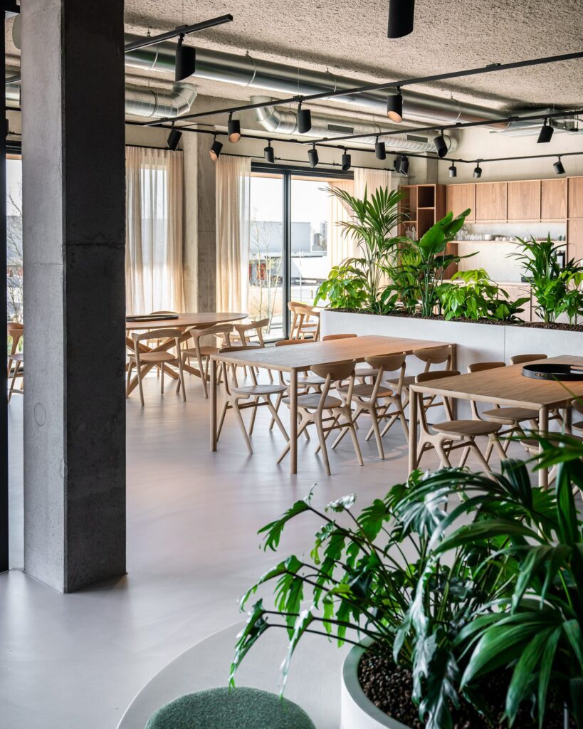 50181 Valgomojo stalas Mikado 267 cm ilgio 138 cm pločio 76 cm aukščio (41)