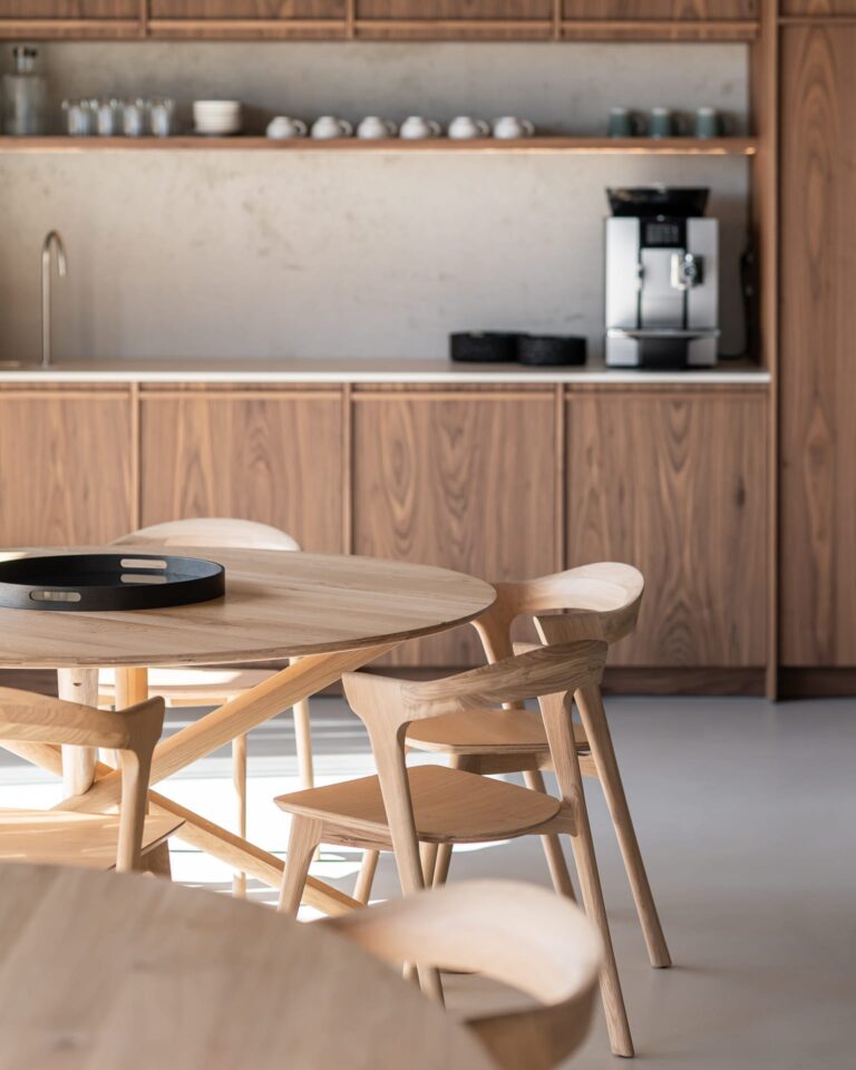 50545 Valgomojo stalas Mikado 150 cm ilgis 150 cm plotis 76 cm aukštis apvalus (28)