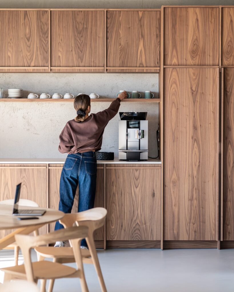 50545 Valgomojo stalas Mikado 150 cm ilgis 150 cm plotis 76 cm aukštis apvalus (34)