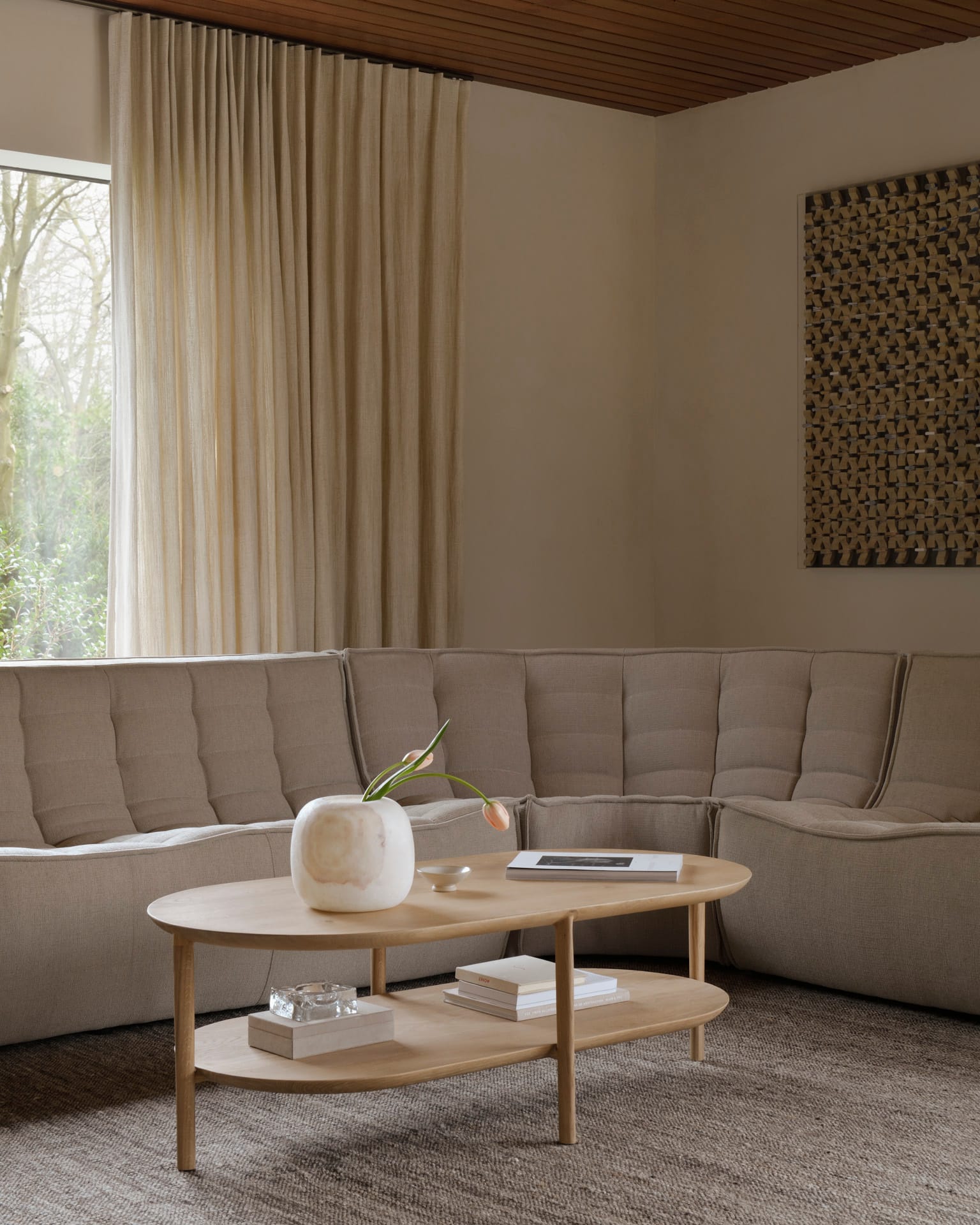 Kavos ir žurnalų staliukas Bok