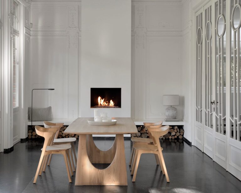 53057 Medinis itališkas Valgomojo stalas Geometric 220 cm ilgio (30)