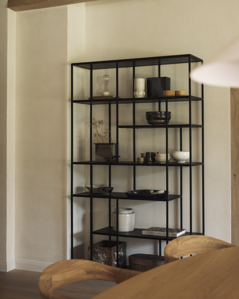 10081 Lentyna Studio 120x40x205h cm juoda medinė (4)