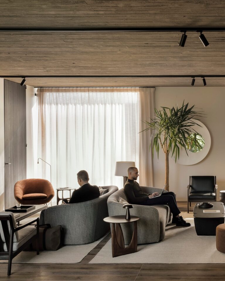 10196 Šoninis staliukas Geometric 51x51x50h cm medinis apvalus modernus (16)