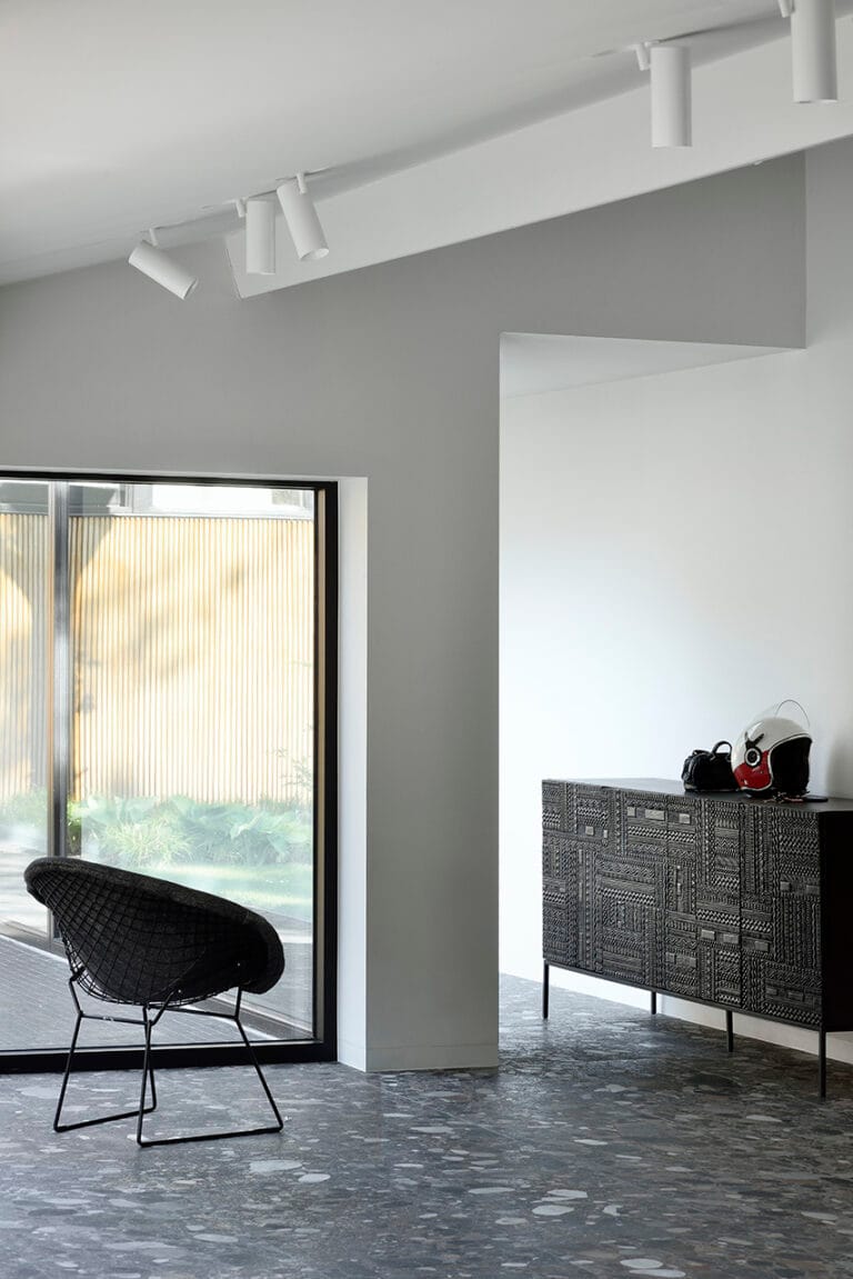 12189 Svetainės komoda Tabwa 200x45x85h cm (5)